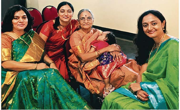 తల్లిదండ్రులే పిల్లలను కష్టపెడుతున్నారు