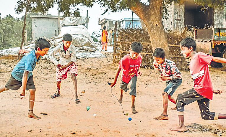 బొంగరపు ఆట నేర్పే జీవిత సత్యాలు