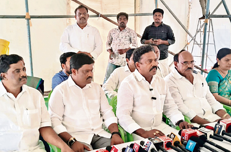 ఆక్వా అధోగతి