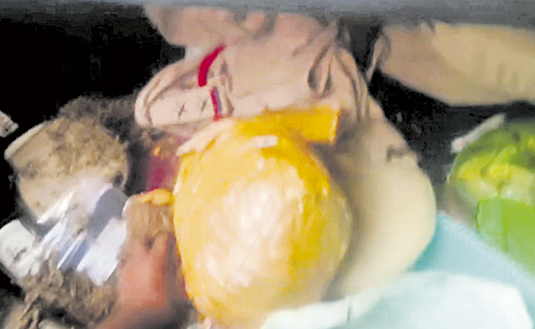 గంజాయి’ వెనుక గ్రానైట్ ’ పార్టీ