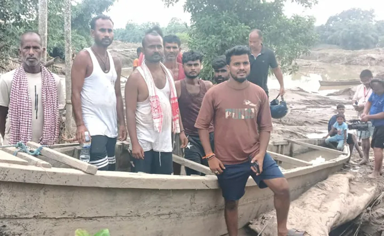 అసోం వరదల్లో 2000 మందిని కాపాడిన యువకుడు శ్రవణ్ కుమార్