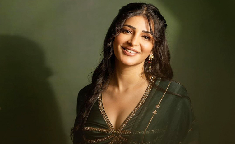 పర్సనాలిటీ రైట్స్ వివాదం: బాంబే హైకోర్టును ఆశ్రయించిన శ్రుతి హాసన్