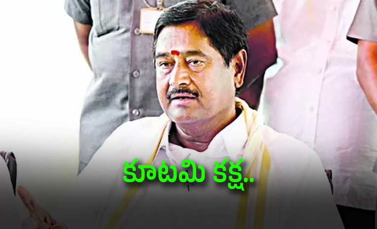 మాజీ మంత్రి ధర్మాన ప్రసాదరావుపై అక్రమ కేసు
