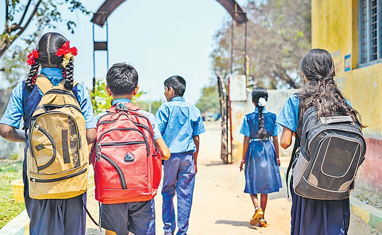 విద్యా వ్యవస్థలో వర్గాల వారీ విభజనలపై విశ్లేషణ