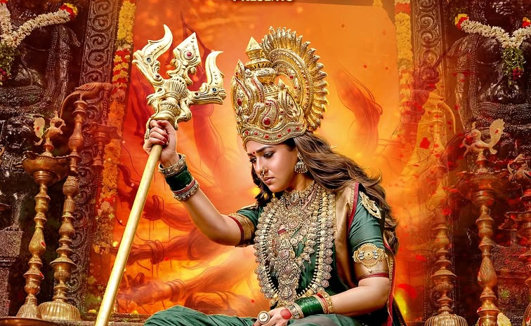 దీపావళి బరిలో నయనతార 'మూకుత్తి అమ్మన్-2'