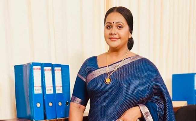 నటుడితో ప్రేమ? అవమానిస్తున్నారంటూ నటి భావోద్వేగం | Actress Rekha ...