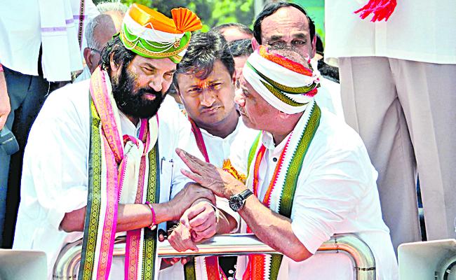 బీఆర్‌ఎస్‌కు 2 సీట్లు వస్తే రాజీనామా చేస్తా | Komati Reddy Venkat Reddy ...