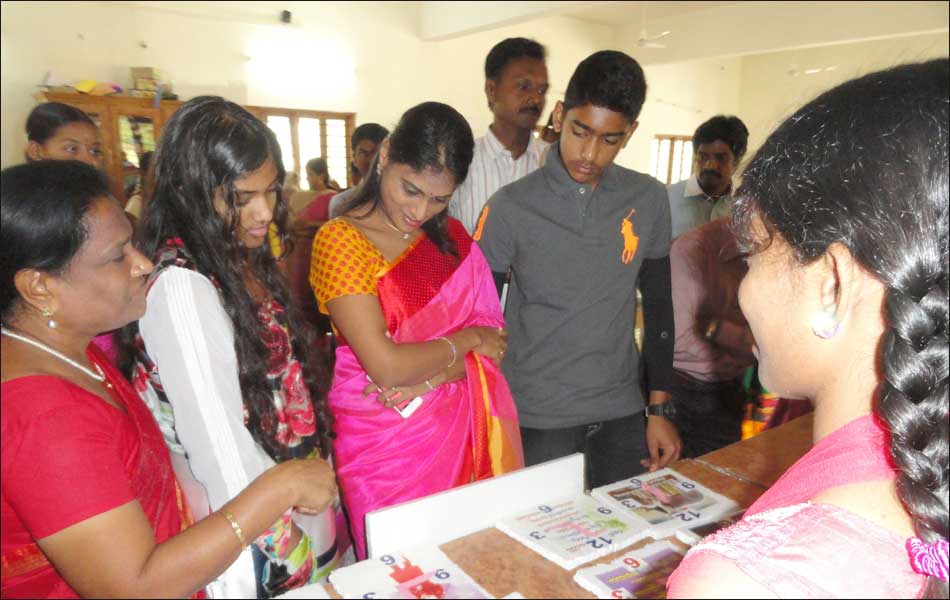 Jagan Mohan Reddy Christmas celebrations7