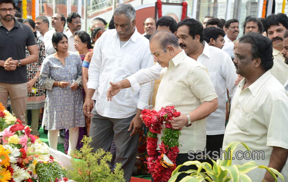 celebreties broke into tears with akkineni nageswara rao death - Sakshi8