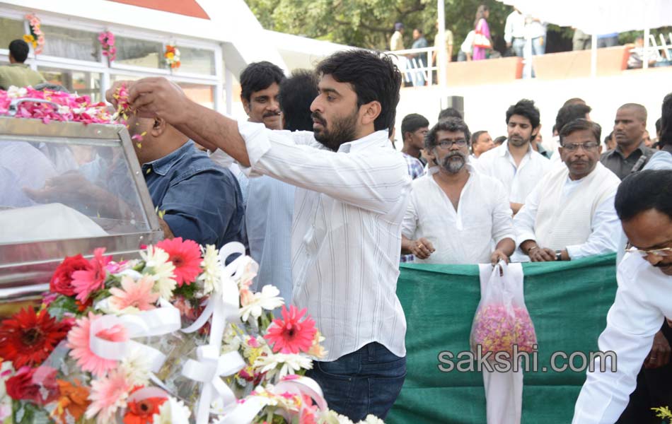 celebreties broke into tears with akkineni nageswara rao death - Sakshi64