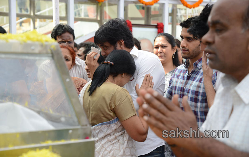 celebreties broke into tears with akkineni nageswara rao death - Sakshi95