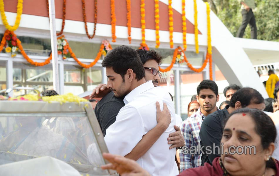celebreties broke into tears with akkineni nageswara rao death - Sakshi116