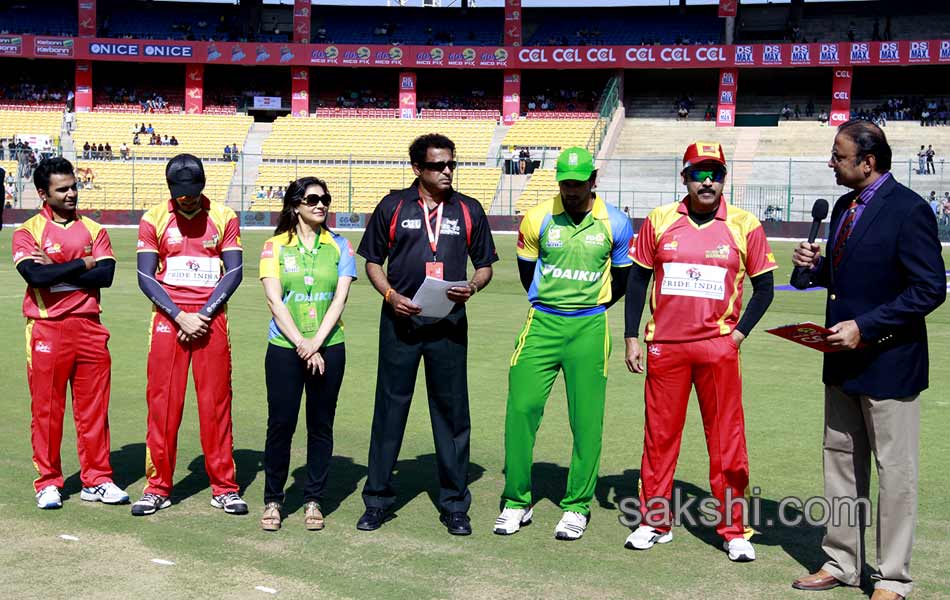 CCL 4 Terrific Victory For Kerala Strikers Beats Telugu Warriors By 4 Wickets1