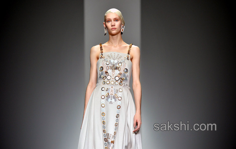 Fashion Week Cat Walk in London - Sakshi3