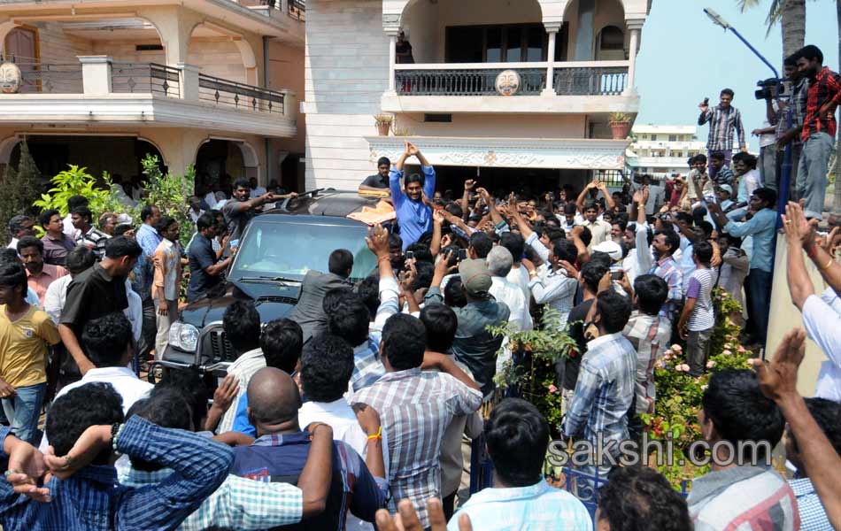 Jagan s Janpatham at East Godavari - Sakshi4