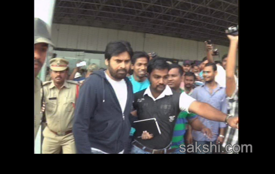 Pawan Kalyan Jana Sena Party Meeting in Vizag - Sakshi10