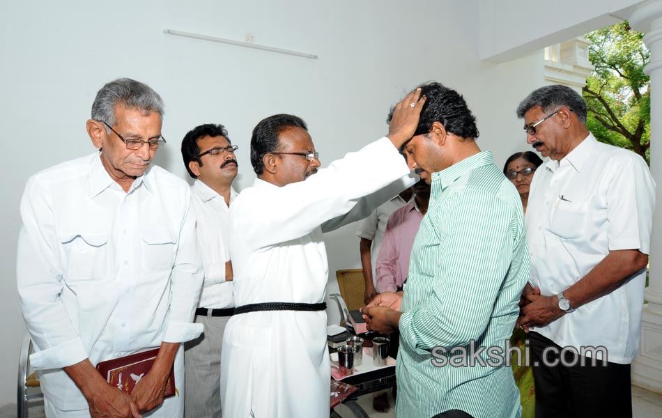 YS Jagan Files Nomination from Pulivendula - Sakshi14