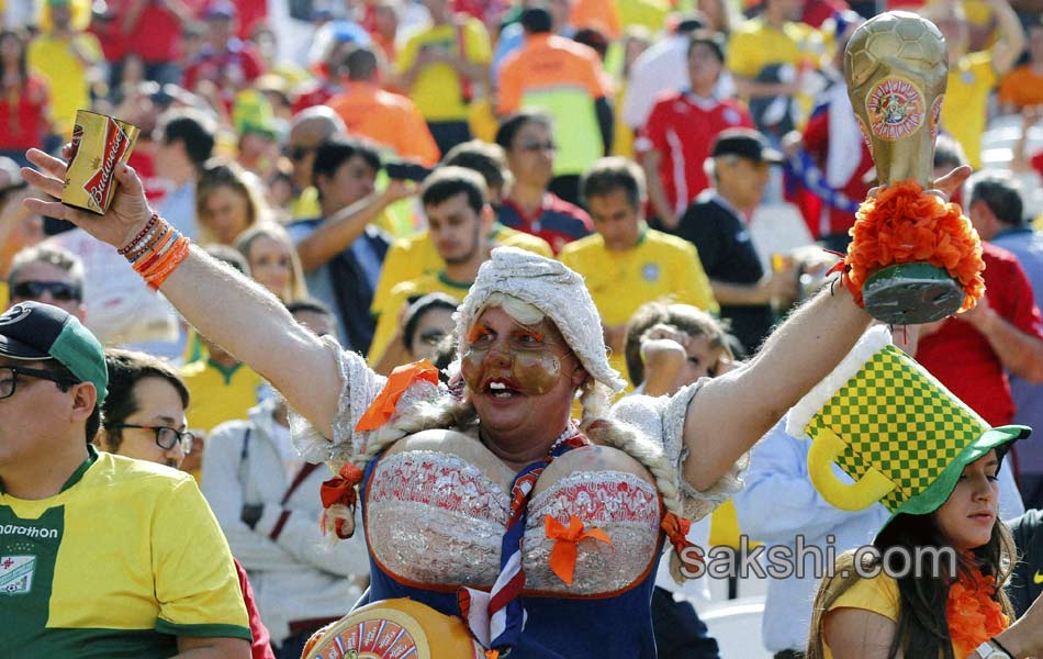 spain victory over australia - Sakshi7