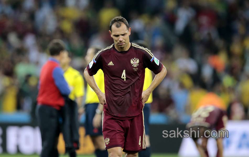 Algeria Advances After Draw With Russia - Sakshi8