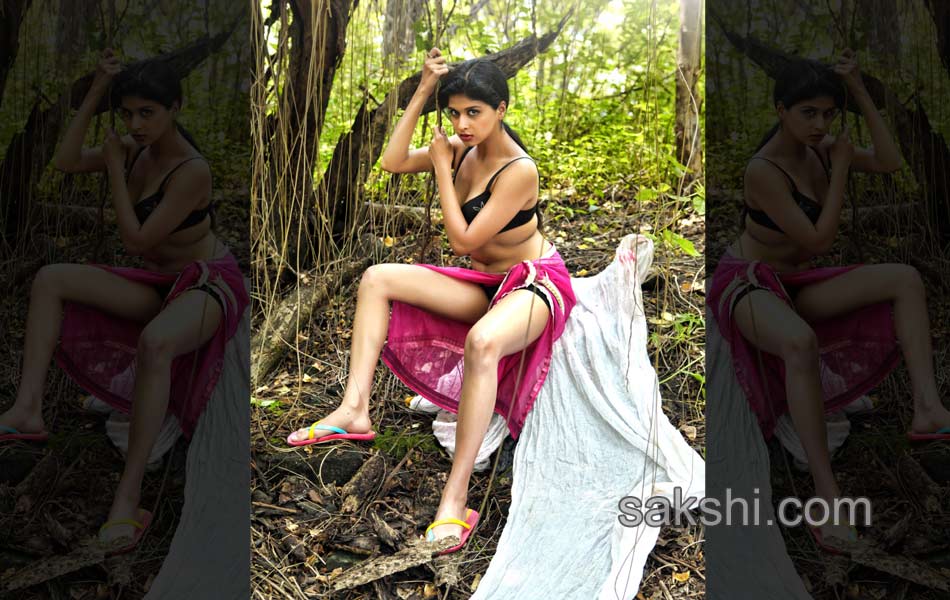Ram Gopal Varma Ice Cream 2 Heroine Naveena Stills10