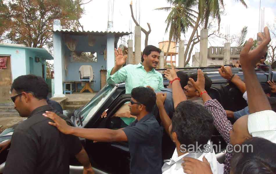 Y S jagan mohan reddy to tour cyclone affected areas - Sakshi12