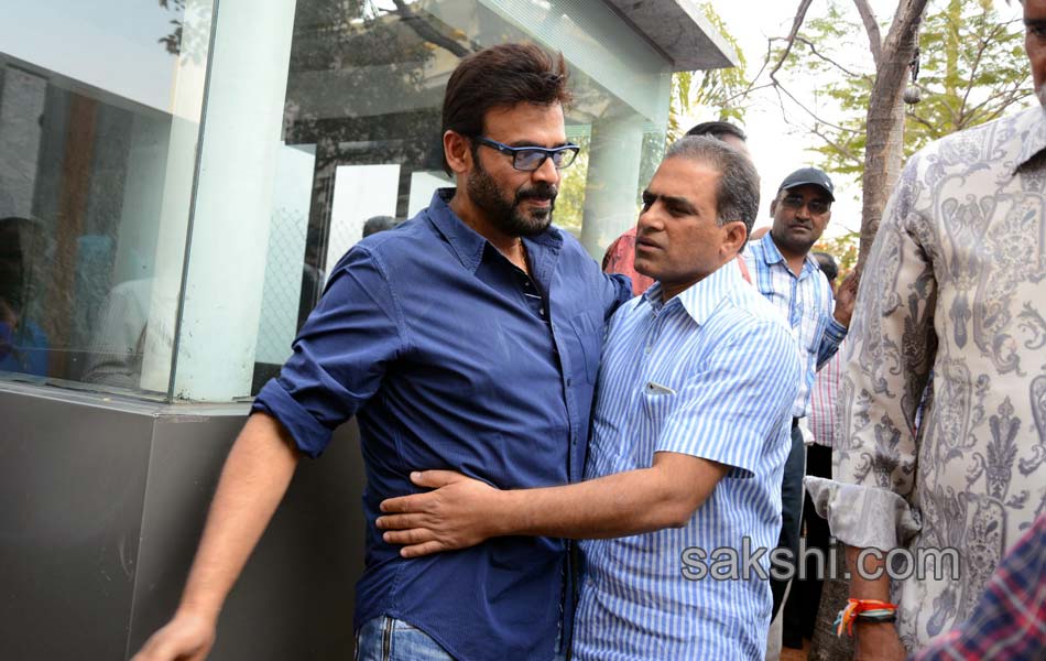 celebrities pays tribute to ramanaidu - Sakshi16