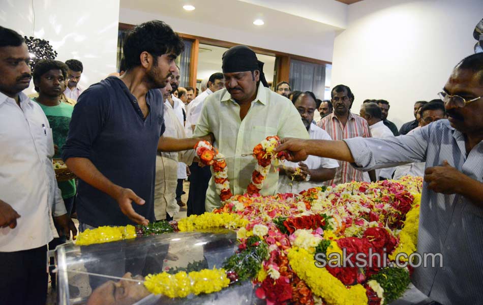 celebrities pays tribute to ramanaidu - Sakshi5