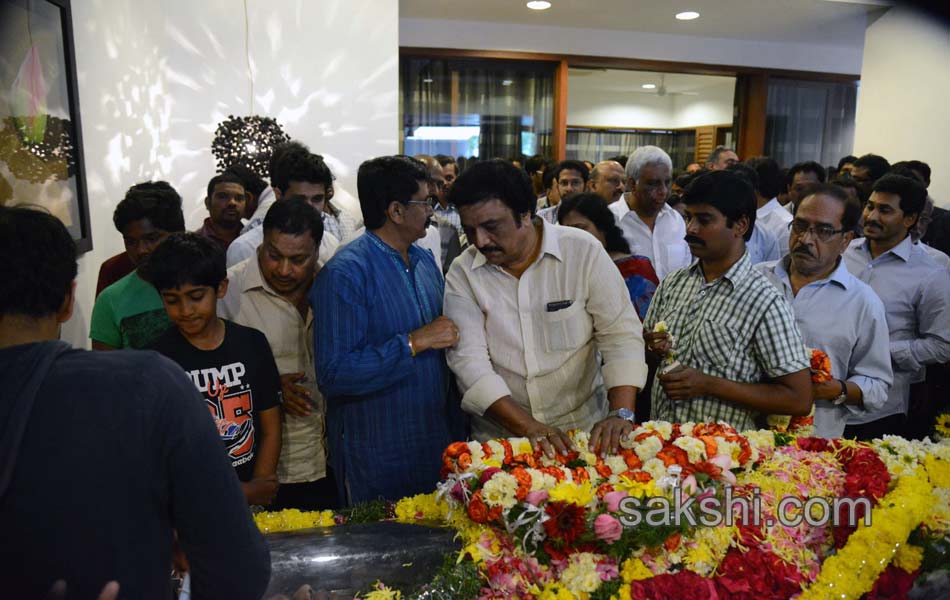 celebrities pays tribute to ramanaidu - Sakshi33