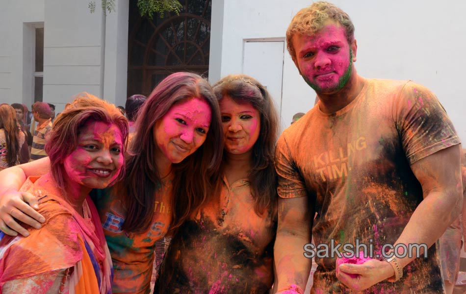 holi celebration in hyderabad8