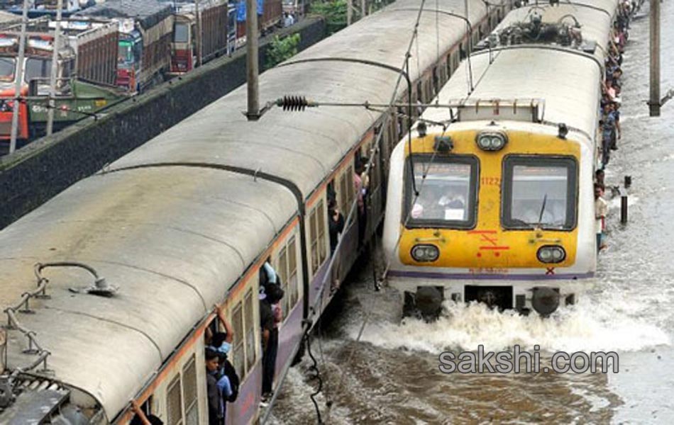 heavy rain in mumbai - Sakshi14