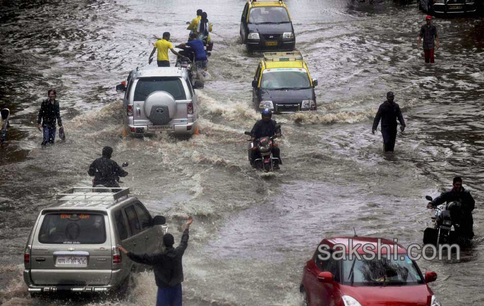 heavy rain in mumbai - Sakshi18