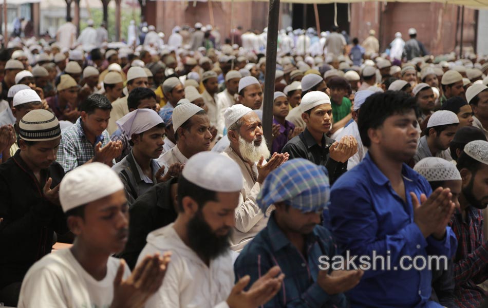 Ramadan prayers started16