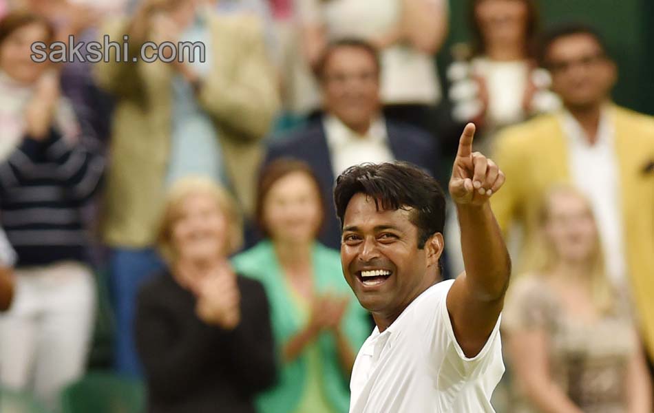 Hingis and Paes win wimbledon mixed doubles title9