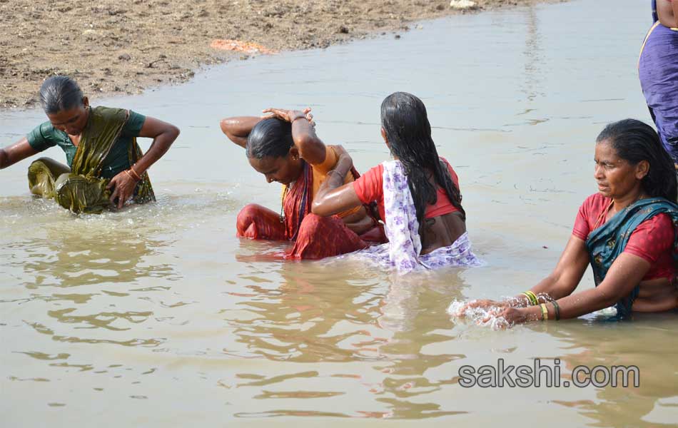 telangana pushkaralu 2015 - Sakshi26