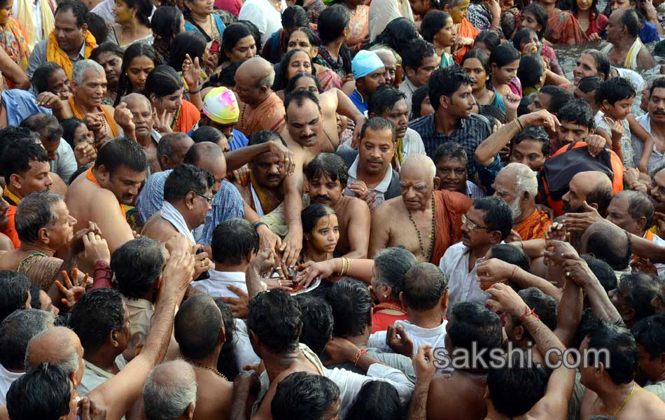 godavari pushkaralu 2015 in Narsapur - Sakshi19