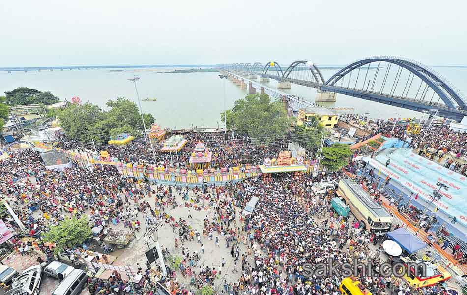 godavari pushkaralu 2015 in Narsapur - Sakshi26