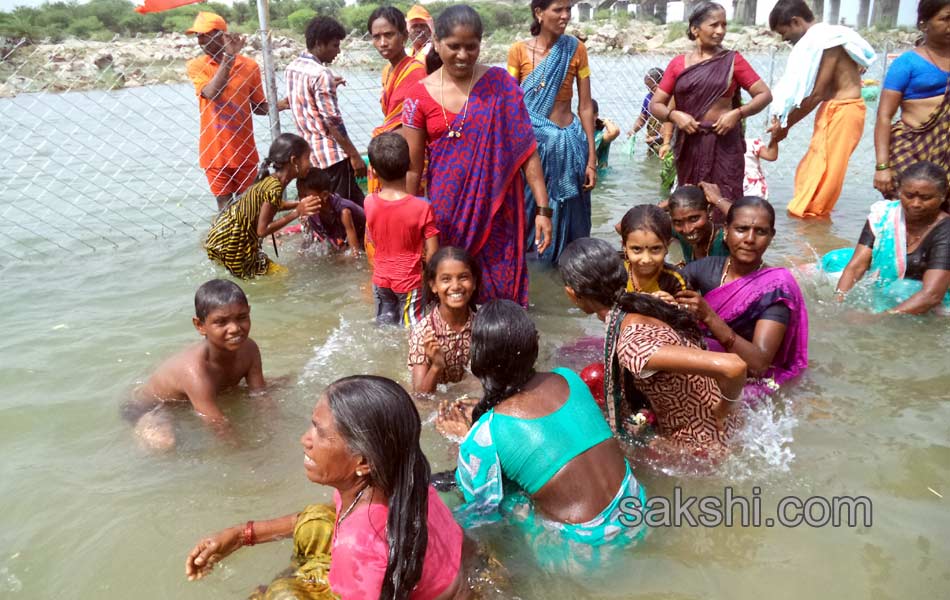 godavari pushkaralu 2015 in Telangana Day2 - Sakshi13