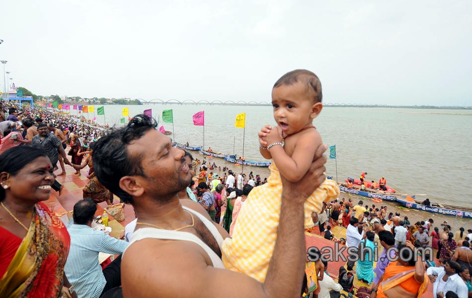 Godavari pushkaralu 2015 in AP Day2 - Sakshi2