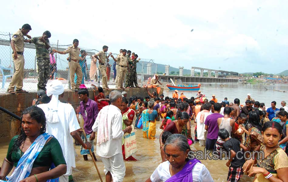 telangana godavari pushkaralu - Sakshi12
