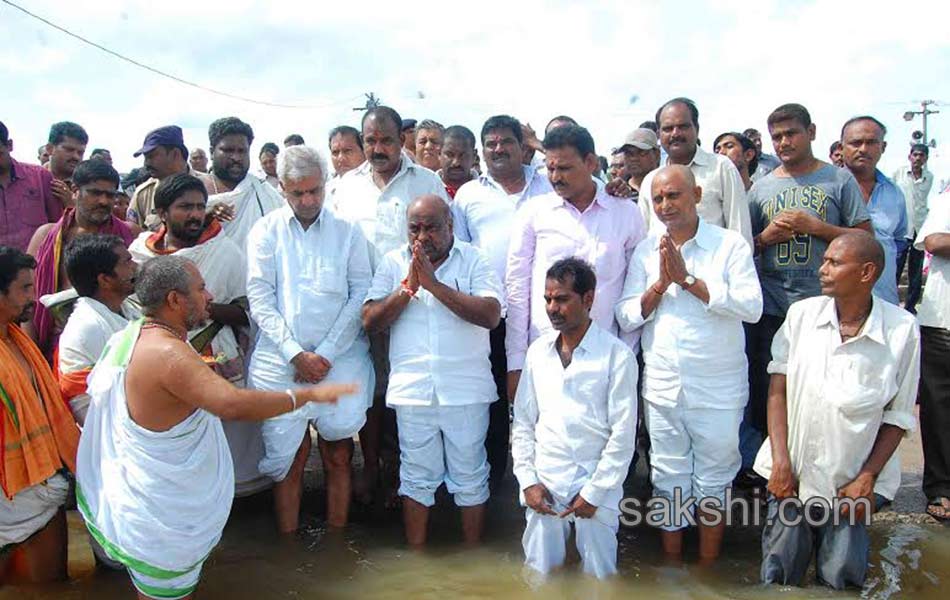 telangana godavari pushkaralu - Sakshi15