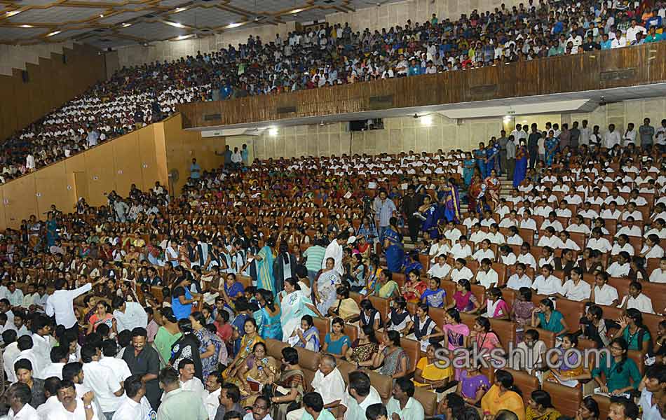 ys jagan mohan reddy speech in yuva bheri24