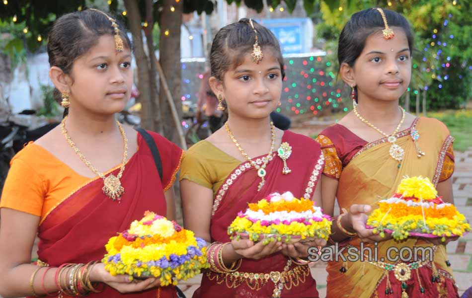 TRS Kavitha Bathukamma Celebrations16
