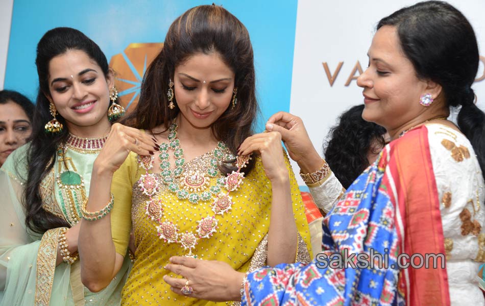 Sridevi Jewellers in Mg Road Vijayawada - Sakshi4