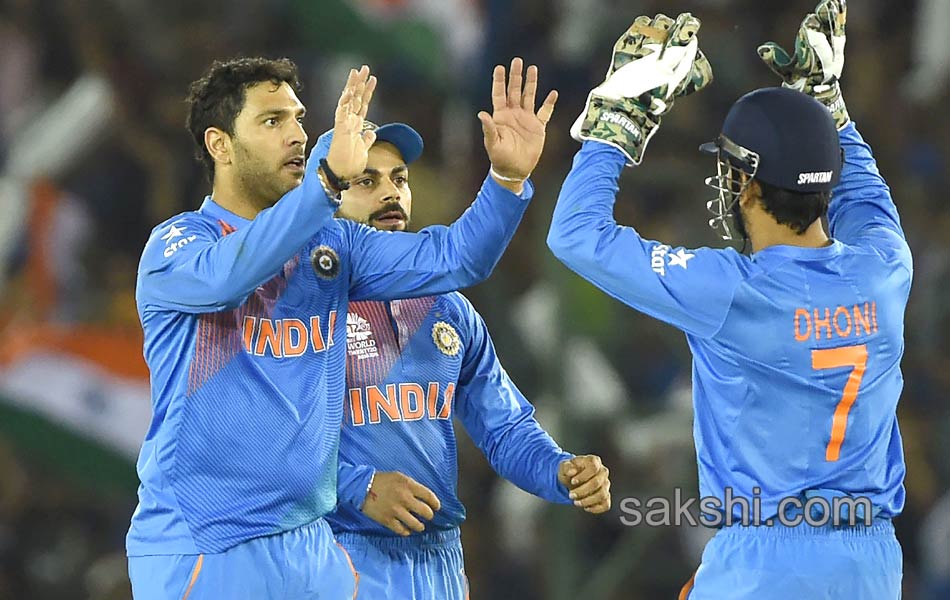 India beat Australia by six wickets in Mohali reach semis20