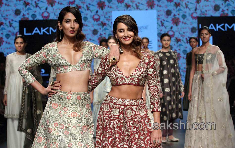 Lakme Fashion Week in Mumbai9