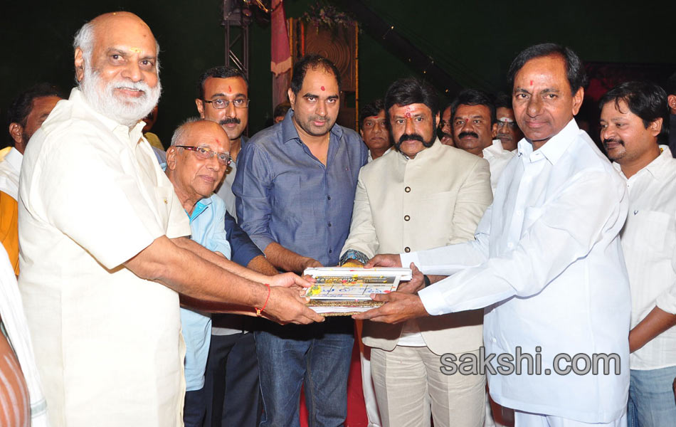 GautamiPutraSatakarni movie opeing in kcr - Sakshi5