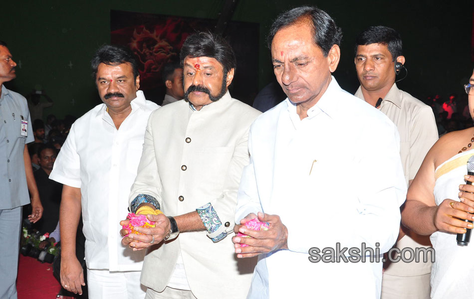 GautamiPutraSatakarni movie opeing in kcr - Sakshi1