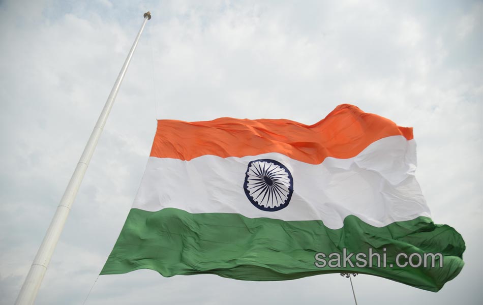 72 feet national flag hoisted by KCR - Sakshi17