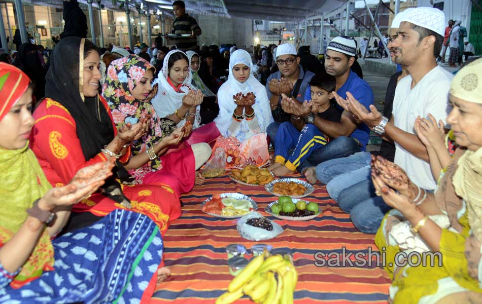 ramadan in hyderabad - Sakshi10