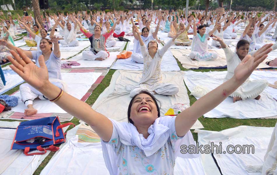 International Yoga Day 2016 - Sakshi22